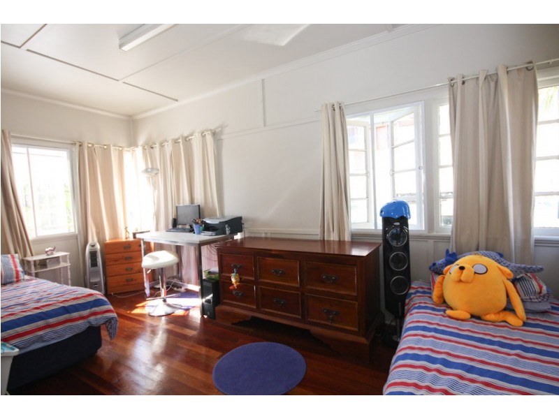 60 Martha Street, Camp Hill QLD 4152