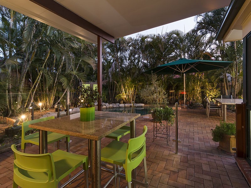 10 Windermere Crescent, Carindale QLD 4152