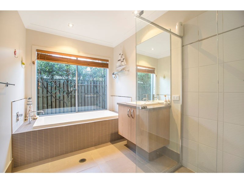 20 Habitat Drive, Wakerley QLD 4154