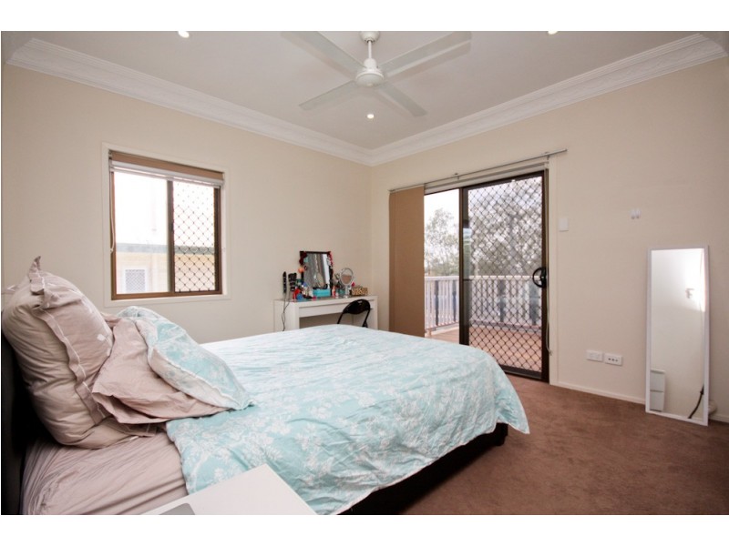 115 Burn Street, Camp Hill QLD 4152