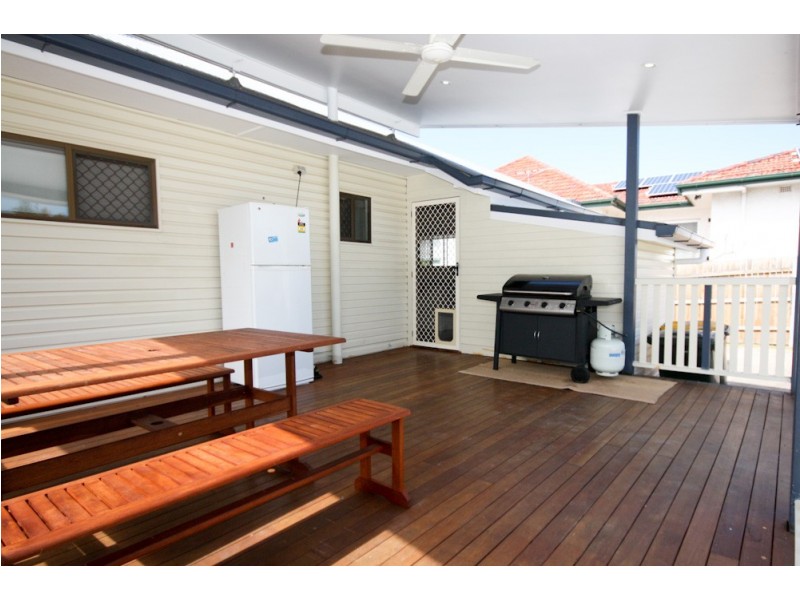 115 Burn Street, Camp Hill QLD 4152