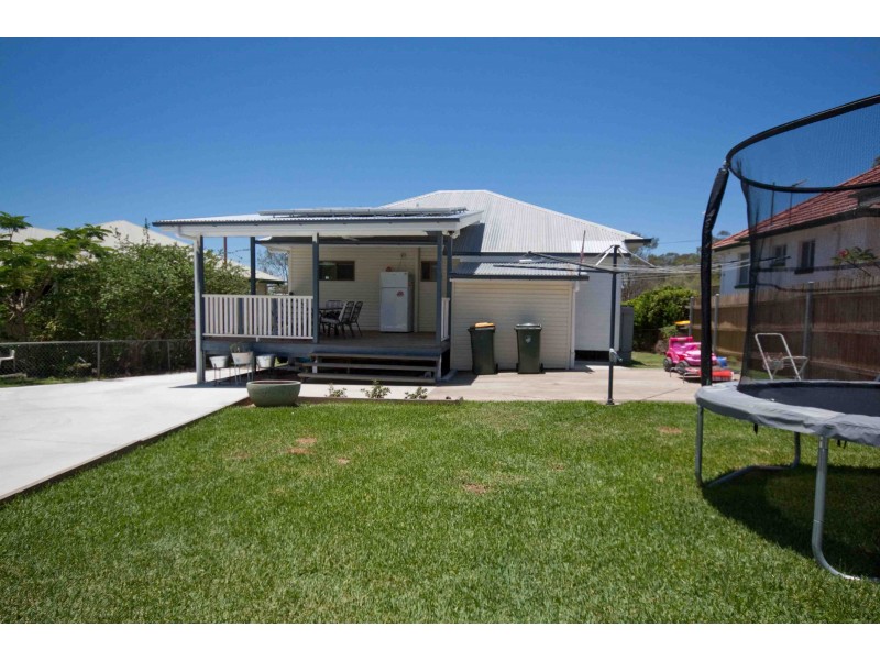 115 Burn Street, Camp Hill QLD 4152