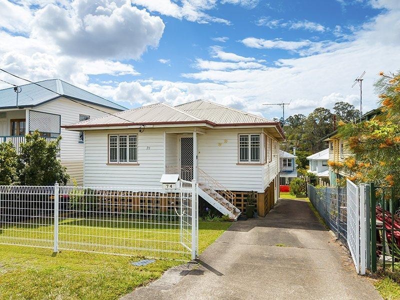 74 Thynne Avenue, Norman Park QLD 4170