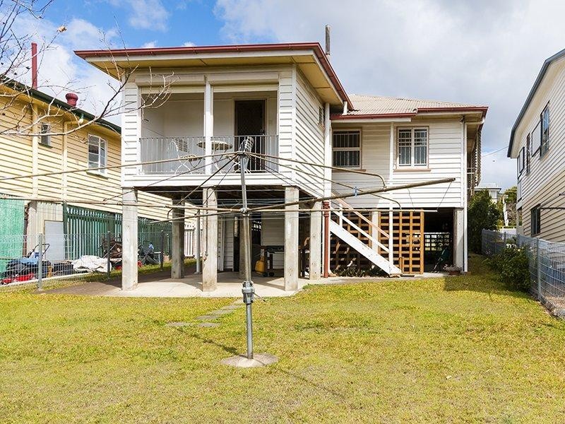74 Thynne Avenue, Norman Park QLD 4170