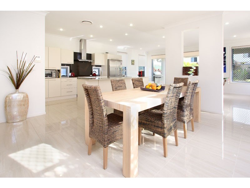 92 Bolton Street, Eight Mile Plains QLD 4113