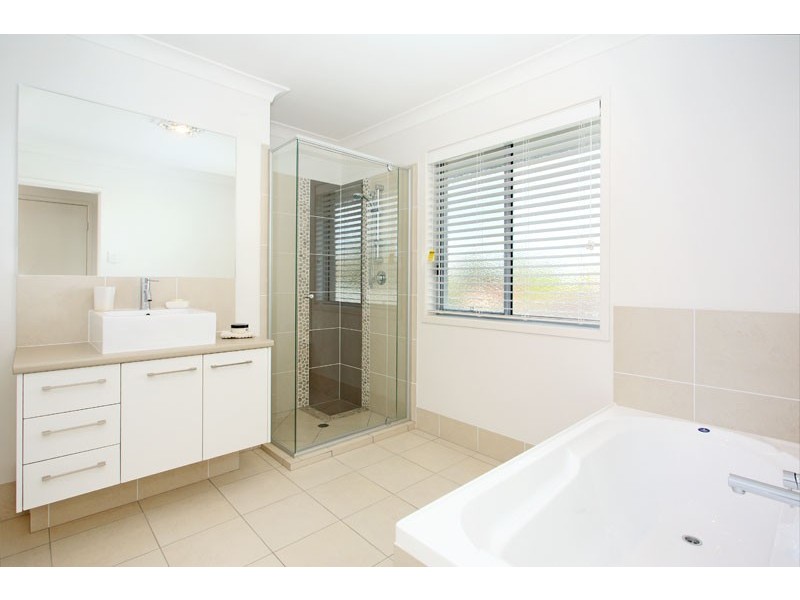 92 Bolton Street, Eight Mile Plains QLD 4113