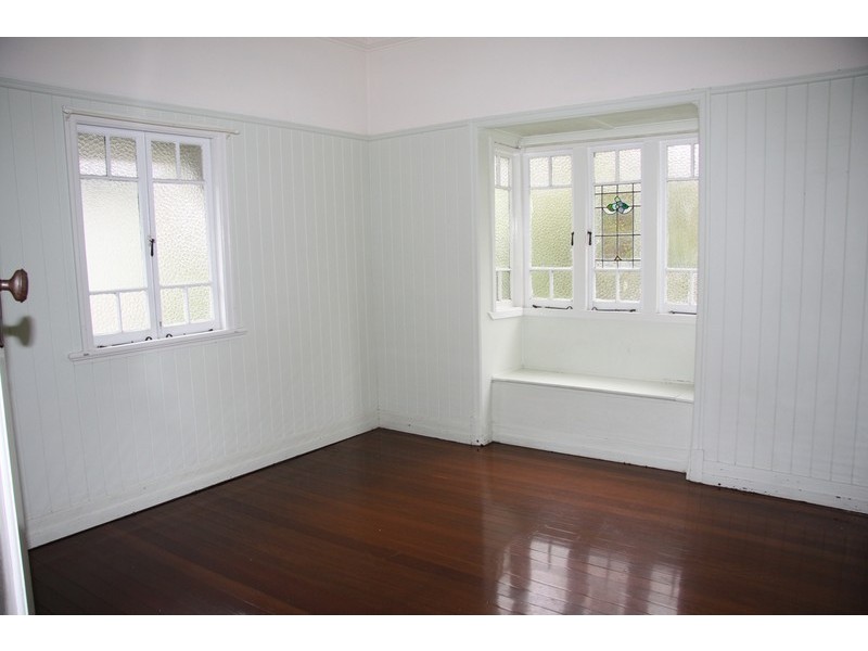 18  Overend Street, Norman Park QLD 4170