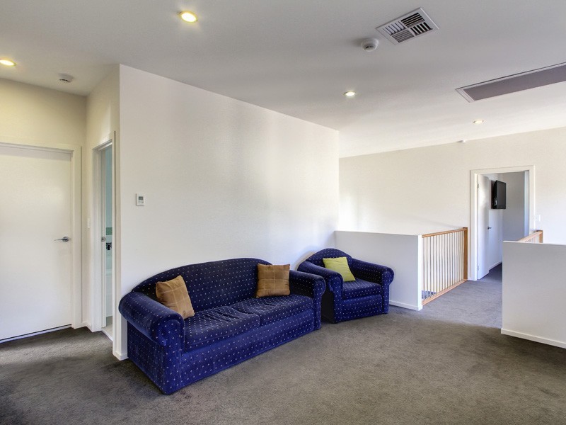 12 Esmonde Place, Coorparoo QLD 4151