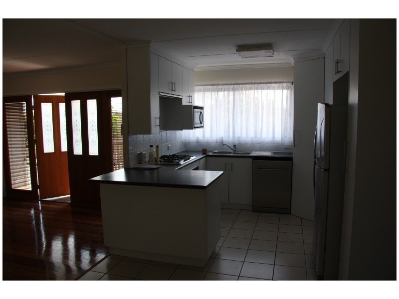 520 B Old Cleveland Road, Camp Hill QLD 4152