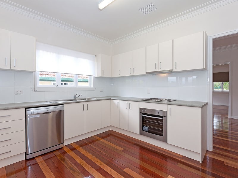 22 Arrol Street, Camp Hill QLD 4152