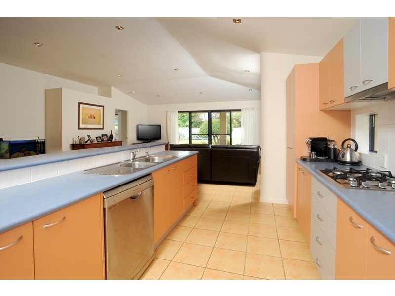 17 Melaleuca Place, Carindale QLD 4152