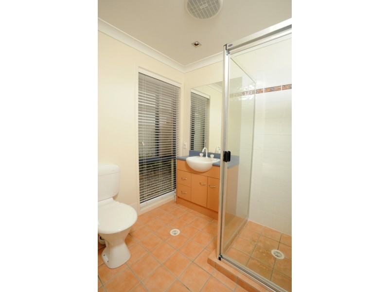 17 Melaleuca Place, Carindale QLD 4152