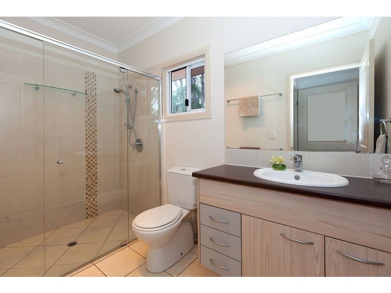 11 Arc Street, Coorparoo QLD 4151