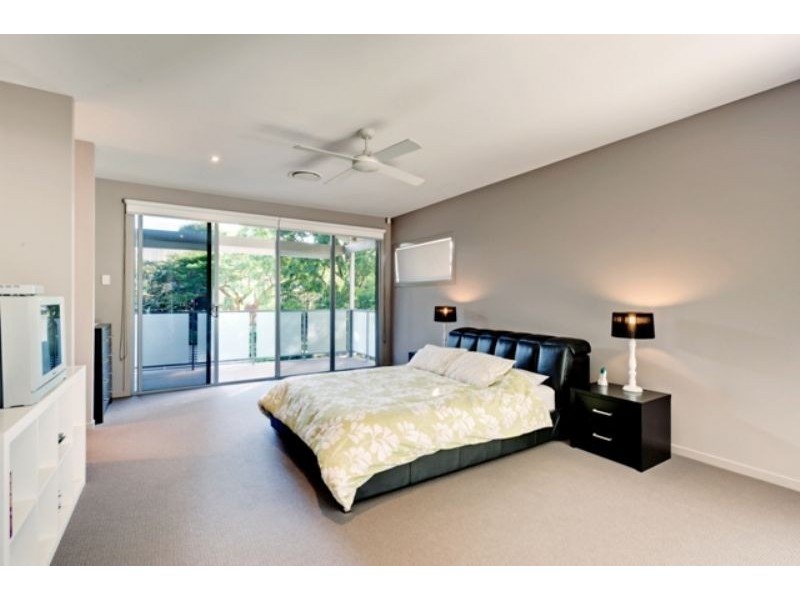 21 Raven Street, Camp Hill QLD 4152