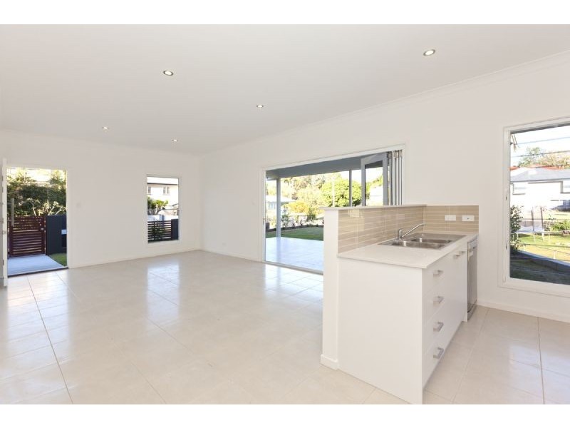 1-10 / 61 Prout Street, Camp Hill QLD 4152