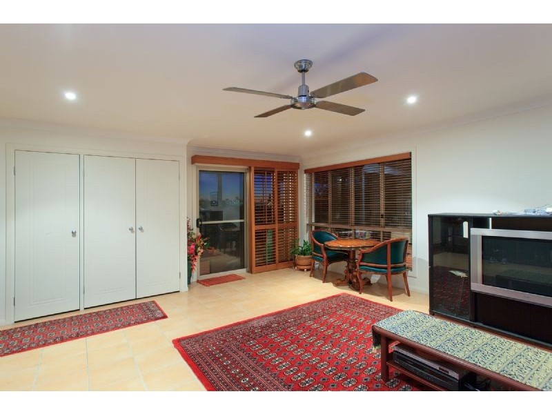 88 Newman Avenue, Camp Hill QLD 4152