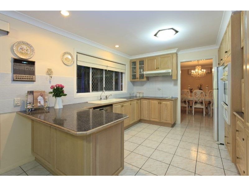 43 Wisteria Cresent, Mount Gravatt East QLD 4122