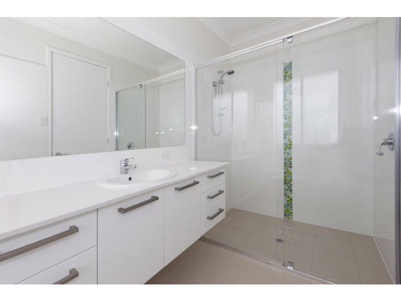 66 Gallipoli Road, Carina Heights QLD 4152