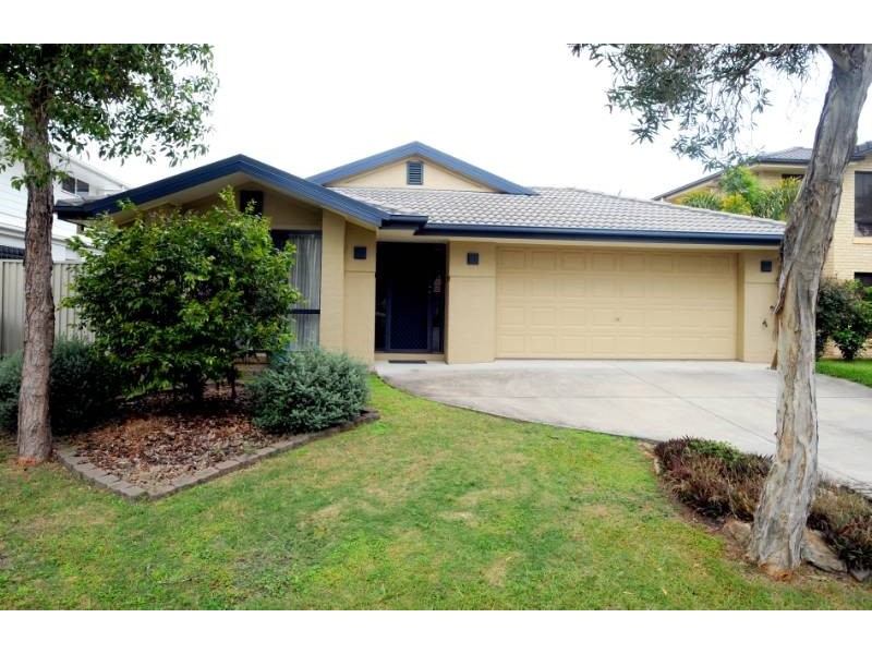 17 Melaleuca Place, Carindale QLD 4152