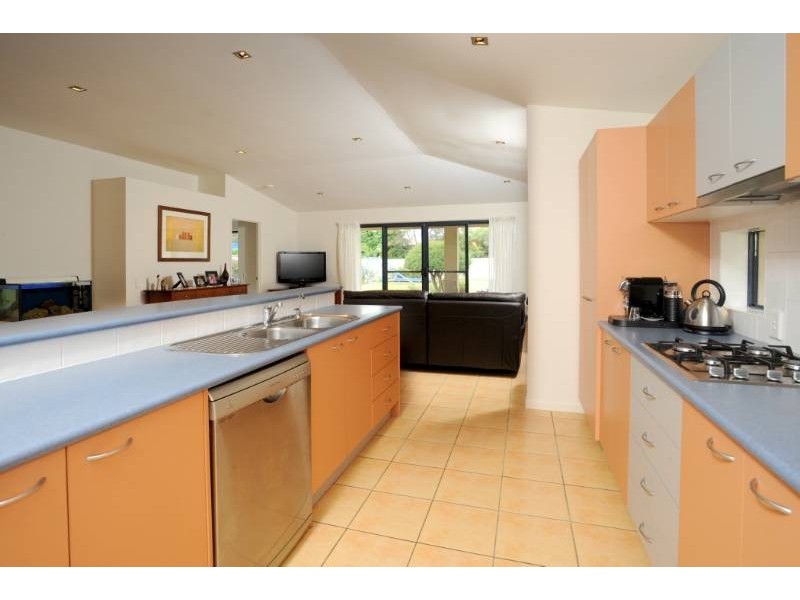 17 Melaleuca Place, Carindale QLD 4152