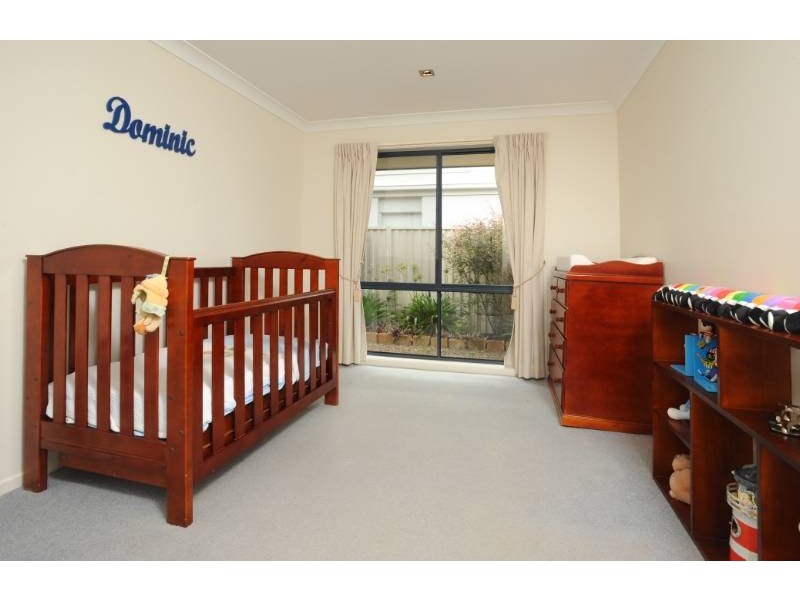 17 Melaleuca Place, Carindale QLD 4152