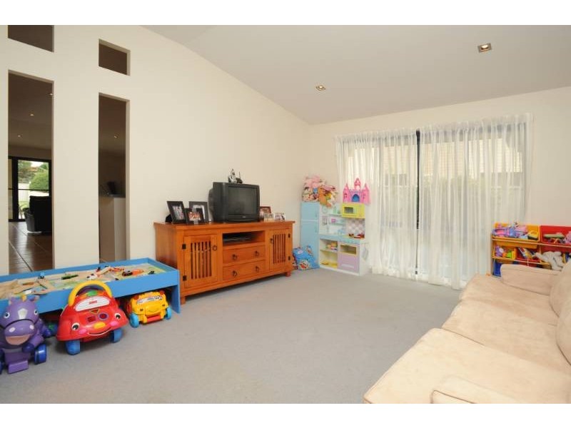 17 Melaleuca Place, Carindale QLD 4152