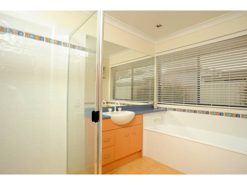 17 Melaleuca Place, Carindale QLD 4152