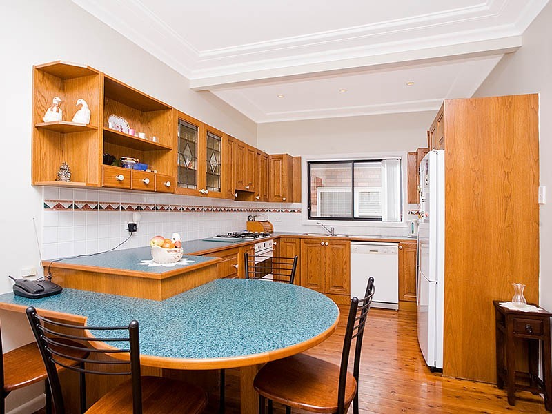 8 Lisbon Street, Sylvania NSW 2224