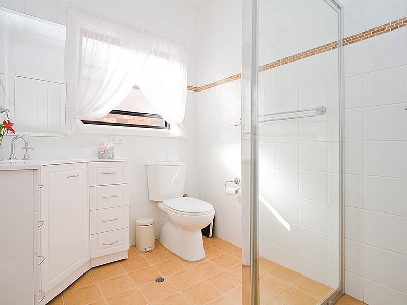 8 Lisbon Street, Sylvania NSW 2224