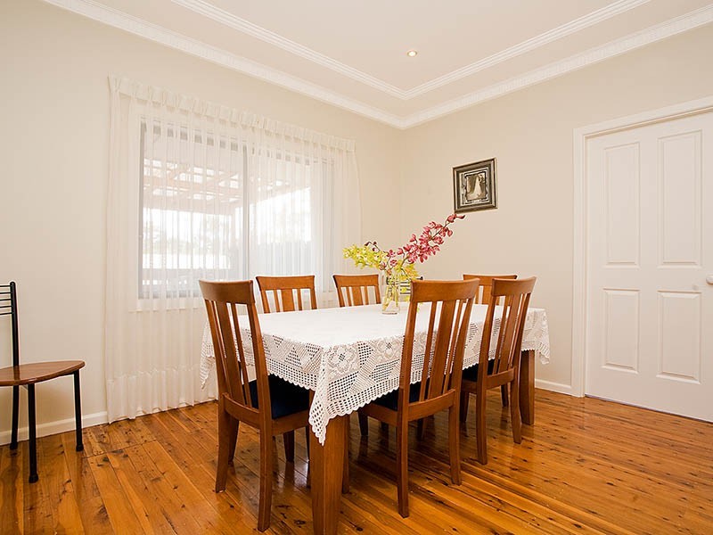 8 Lisbon Street, Sylvania NSW 2224