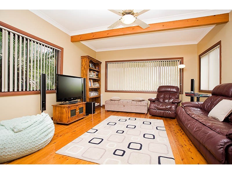 11 Miriam St, Bass Hill NSW 2197