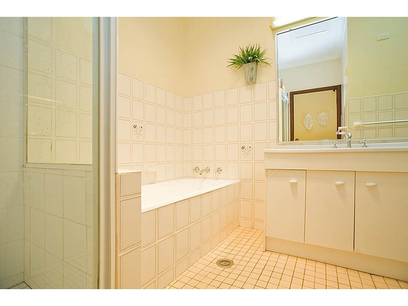 11 Miriam St, Bass Hill NSW 2197
