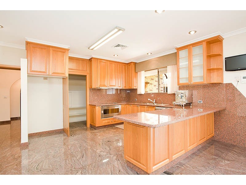 9 Northbrook Place, Illawong NSW 2234