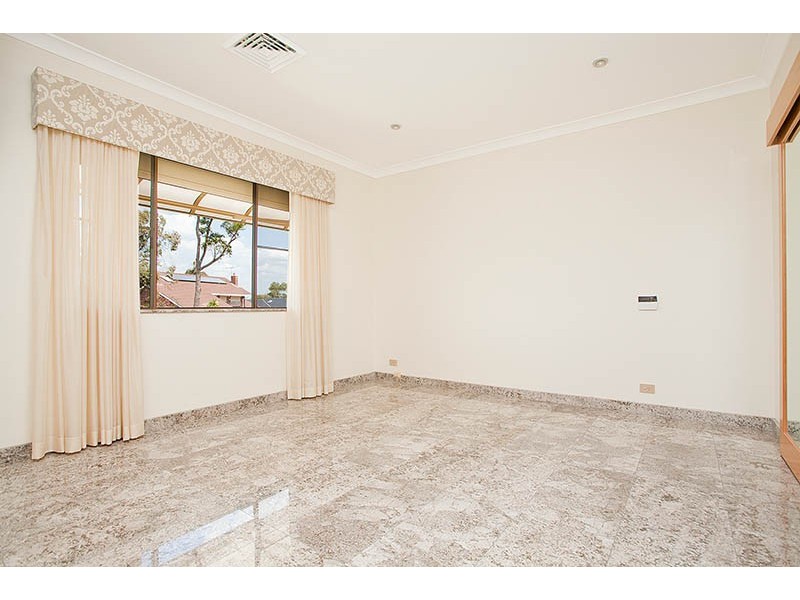 9 Northbrook Place, Illawong NSW 2234