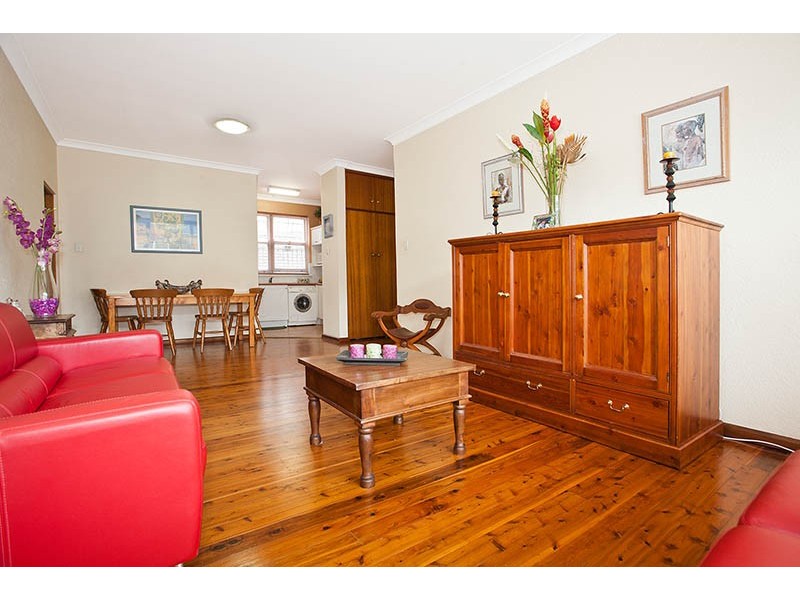 2/147 The Grand Parade, Monterey NSW 2217