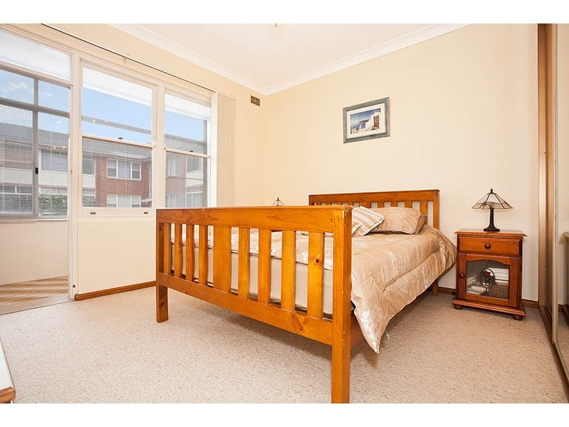 2/147 The Grand Parade, Monterey NSW 2217