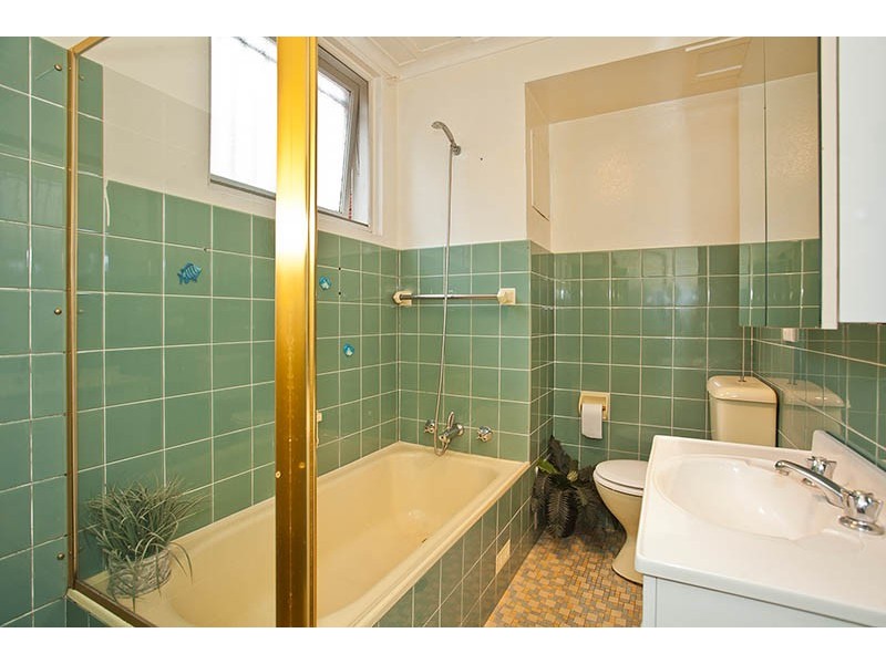 2/147 The Grand Parade, Monterey NSW 2217