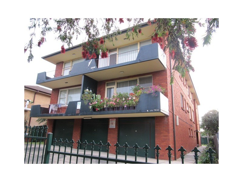 2/12 St Clair St, Belmore NSW 2192