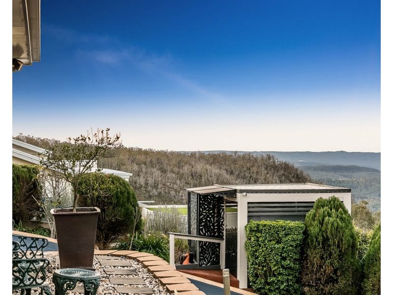 15 Coventry Court, Mount Lofty QLD 4350