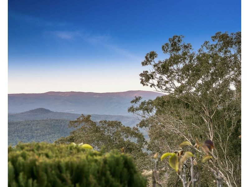 15 Coventry Court, Mount Lofty QLD 4350