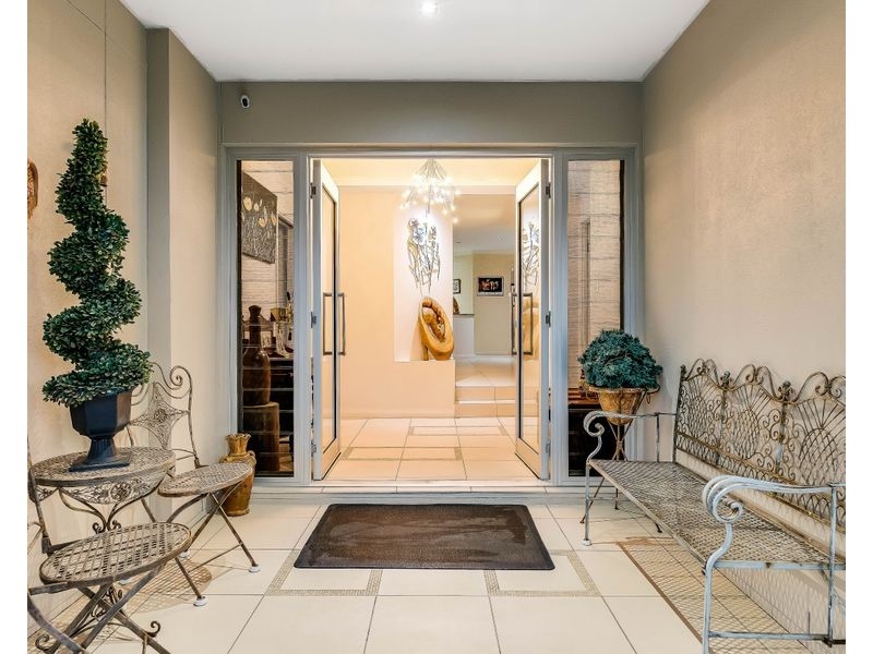 15 Coventry Court, Mount Lofty QLD 4350