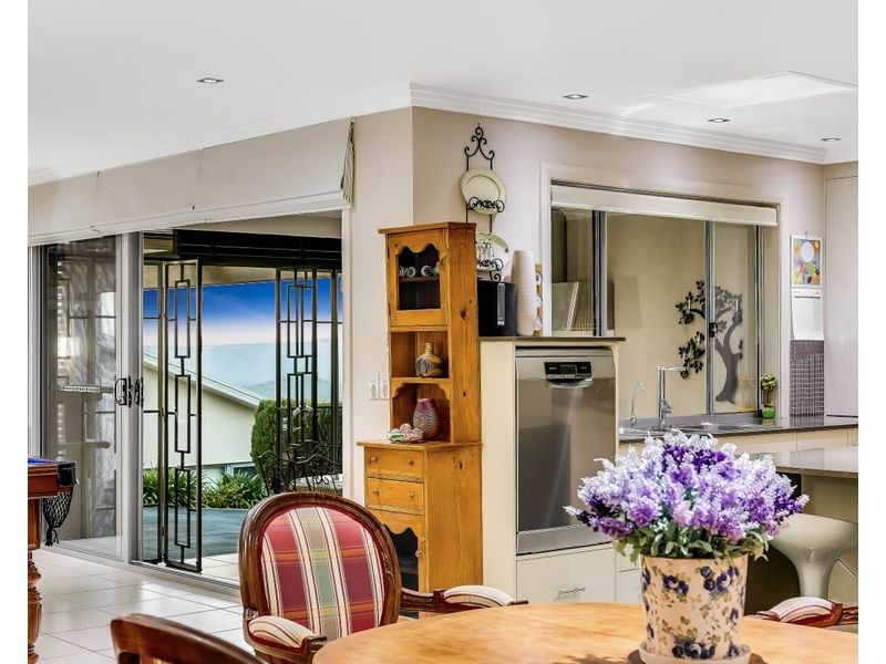 15 Coventry Court, Mount Lofty QLD 4350