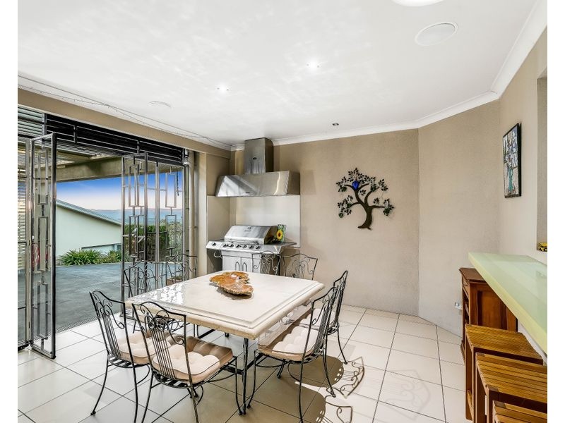 15 Coventry Court, Mount Lofty QLD 4350