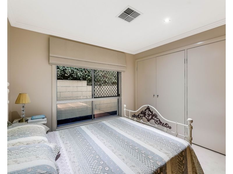 15 Coventry Court, Mount Lofty QLD 4350