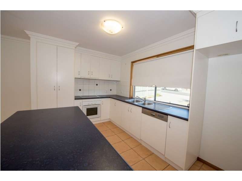 33 Parkridge Drive, Withcott QLD 4352