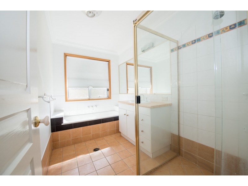 33 Parkridge Drive, Withcott QLD 4352