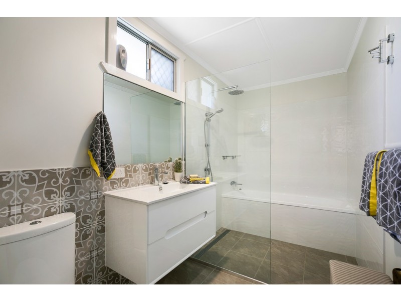 13 McLeish Street, Harristown QLD 4350