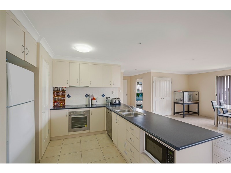 20 Sambar Court, Kearneys Spring QLD 4350