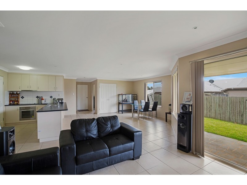 20 Sambar Court, Kearneys Spring QLD 4350