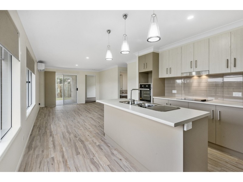 12 Orchard Lane, Glenvale QLD 4350